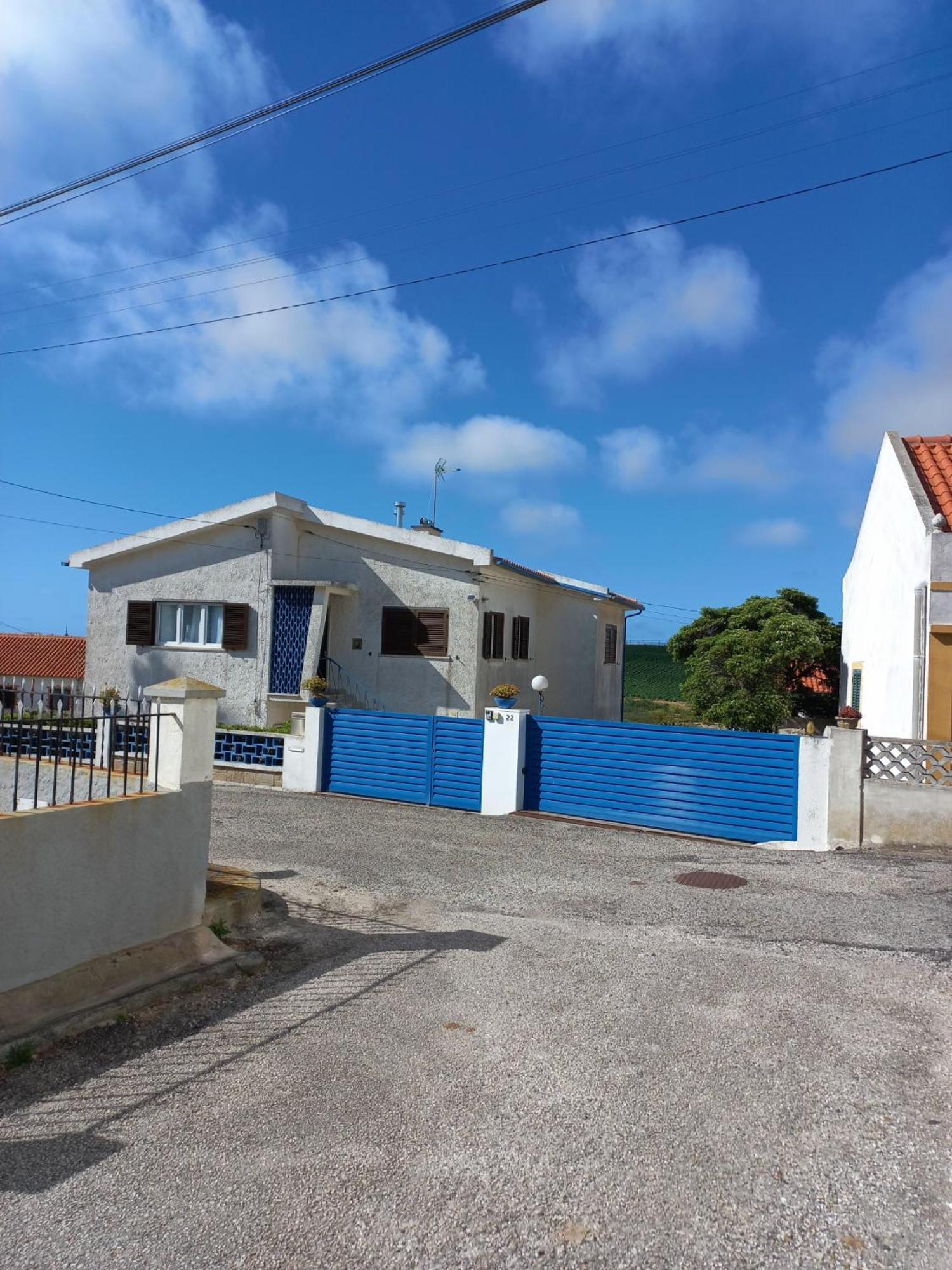 Casa Do Portao Azul - Dourada Apartment Atouguia Da Baleia Luaran gambar